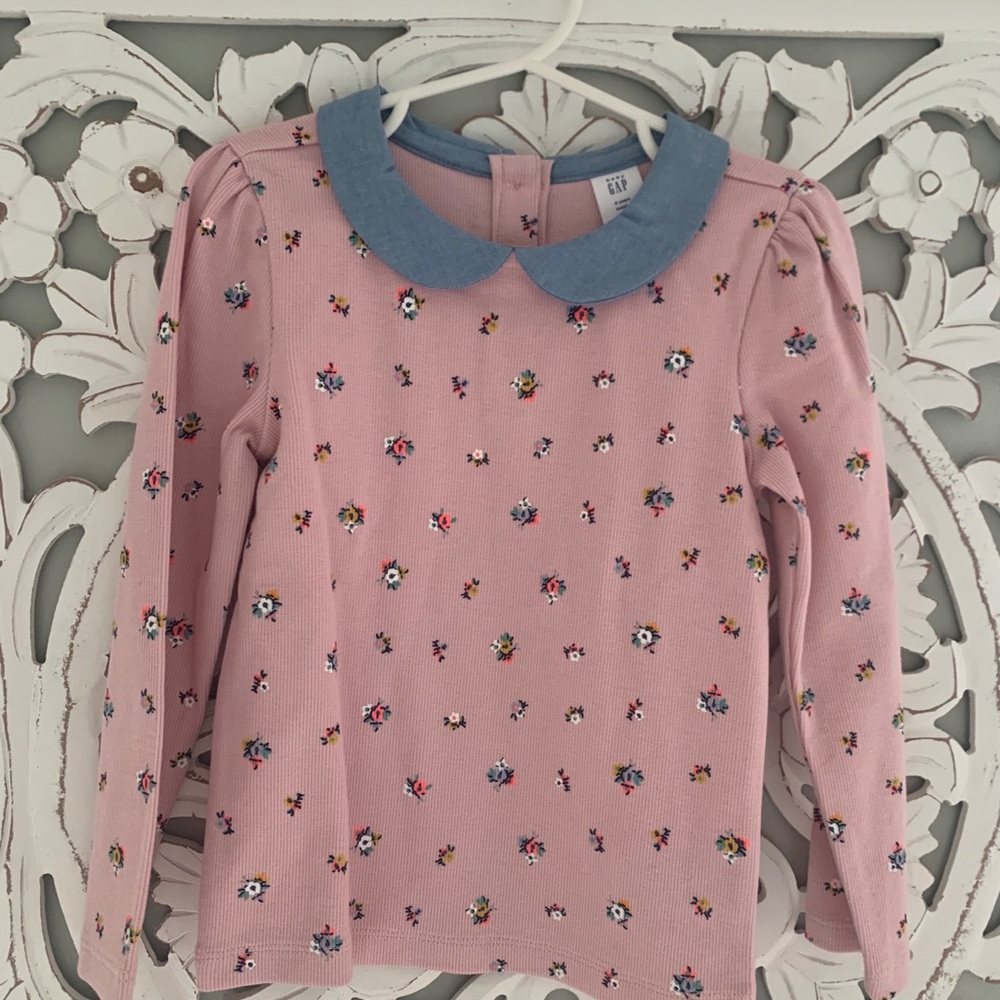 Peter Pan collar shirt